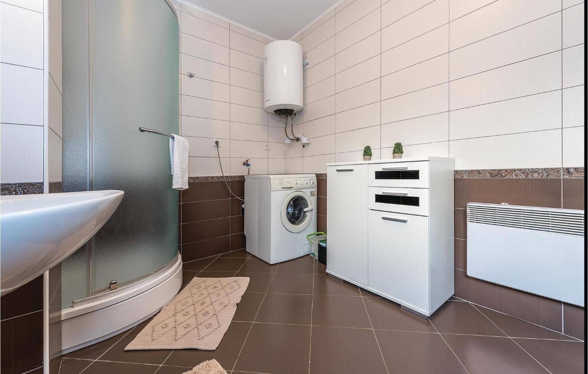 Gorgeous Home In Kijevo With Kitchen מראה חיצוני תמונה